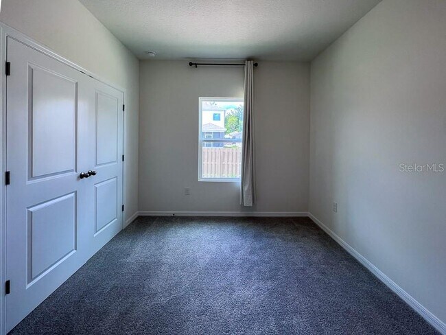 Building Photo - 1315 NW 132nd Cir