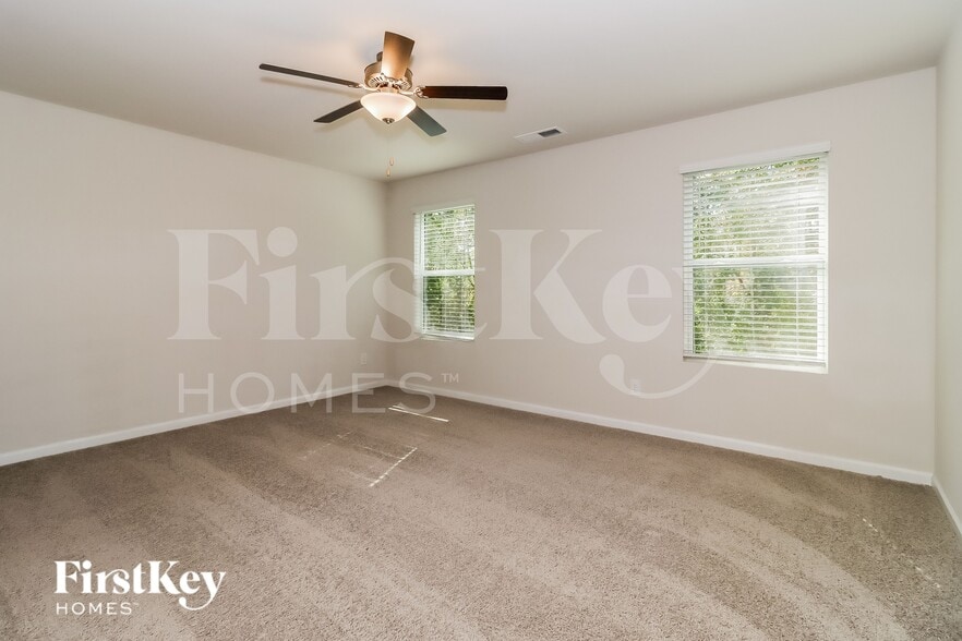 Building Photo - 2092 Cypress Village Dr NW