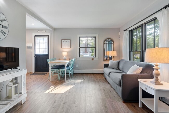 Building Photo - 64 Corchaug Trail