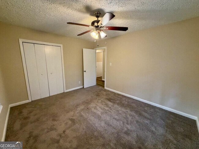 Building Photo - 3006 Remington St