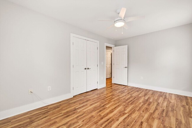 Building Photo - Decatur's Hidden Gem: Renovated 3BR Retreat with Expansive Backyard, Fruit Trees & Unbeatable Loc...
