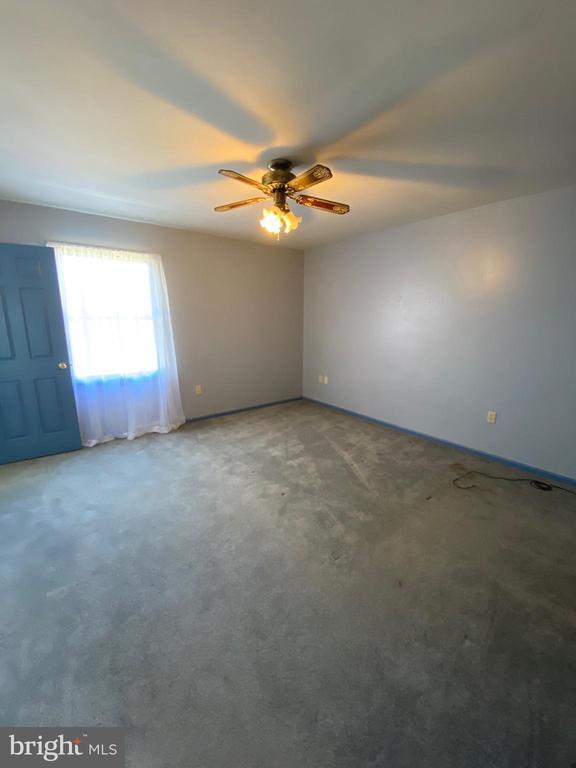 Building Photo - 11 Creeks Edge Rd