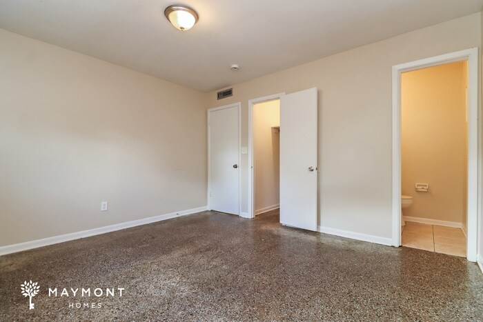 Building Photo - 14809 N Blvd