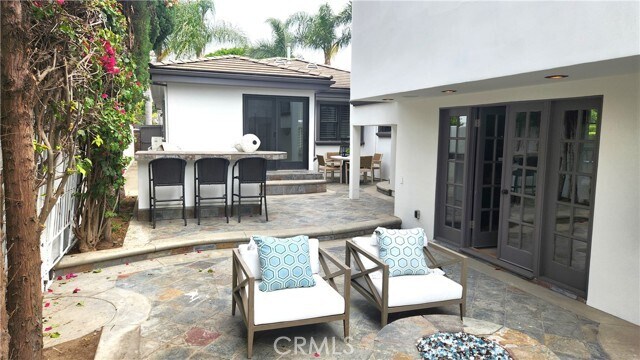 Building Photo - 501 Aliso Ave