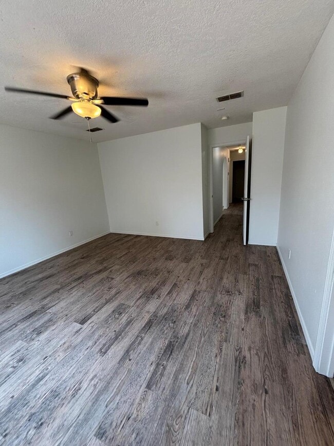 Building Photo - 7822 Desert Springs Ct SW