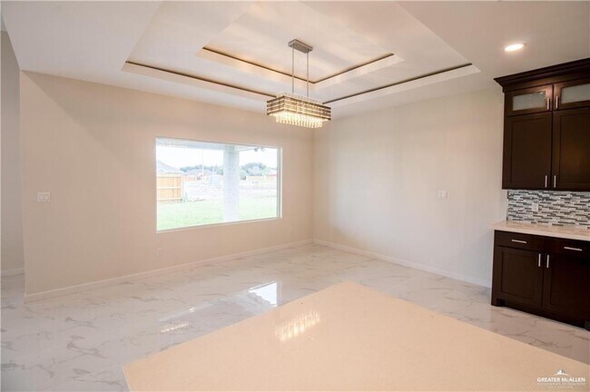 Building Photo - 15 S Livingston St