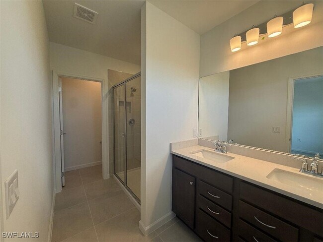 Building Photo - 13008 Luminary Wy