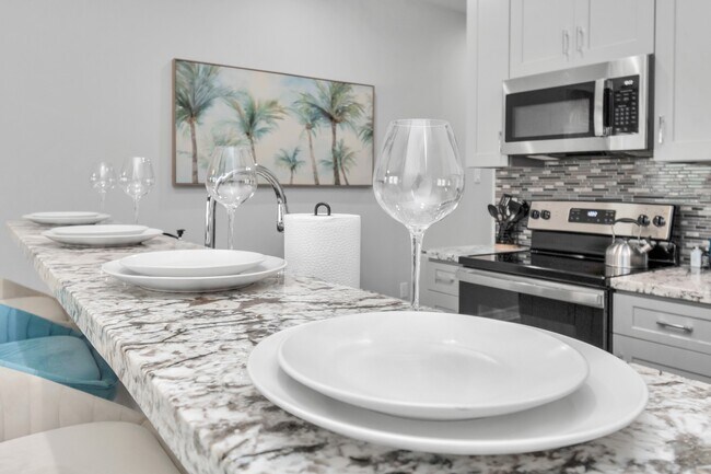 Building Photo - 7823 Gladstone St