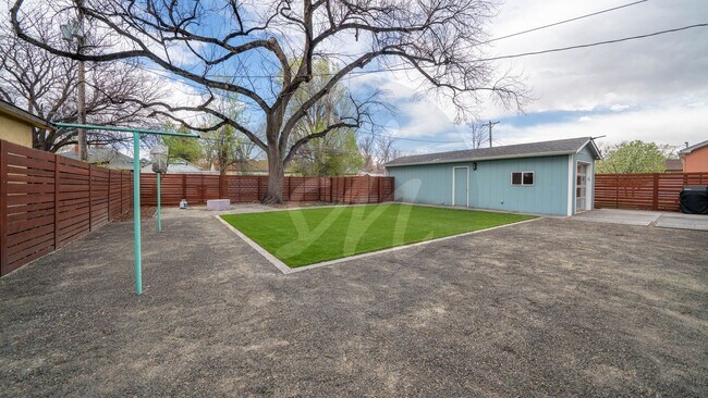 Building Photo - Immaculate rancher near Patty Jewett Neighborhood