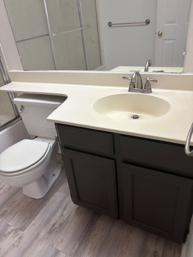 Building Photo - Convenient Location Walk to Downtown Pleasanton