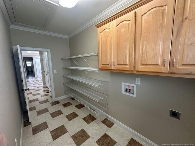 Building Photo - 2912 Eaglecrest Ln