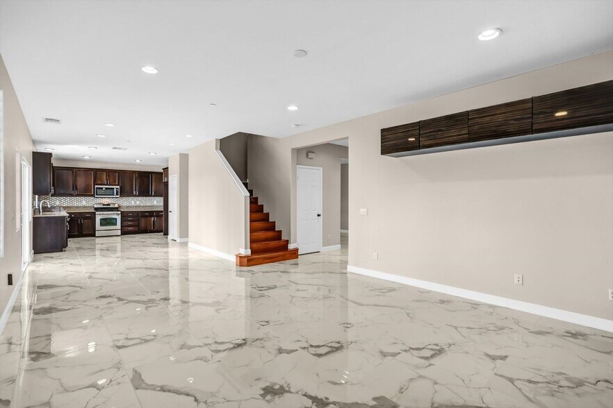 Building Photo - 12535 Melon Dr