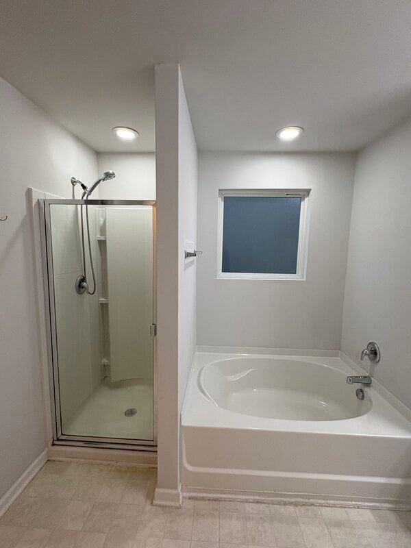 Building Photo - 407 Lakemont Dr