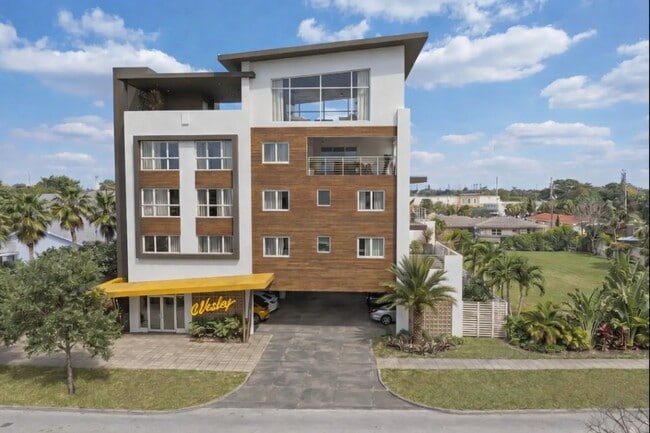 Building Photo - 2233 Fillmore St