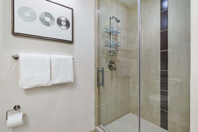 Building Photo - Midtown Studio! 50% Off Fees + $1,000 GC!
