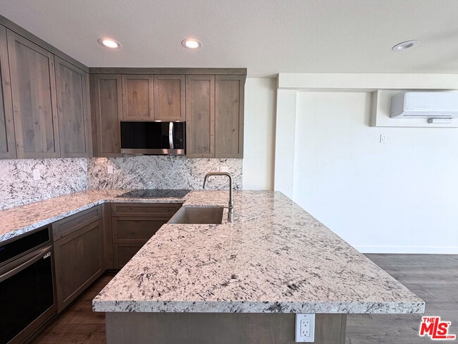 Building Photo - 11862 Ebbtide Ln