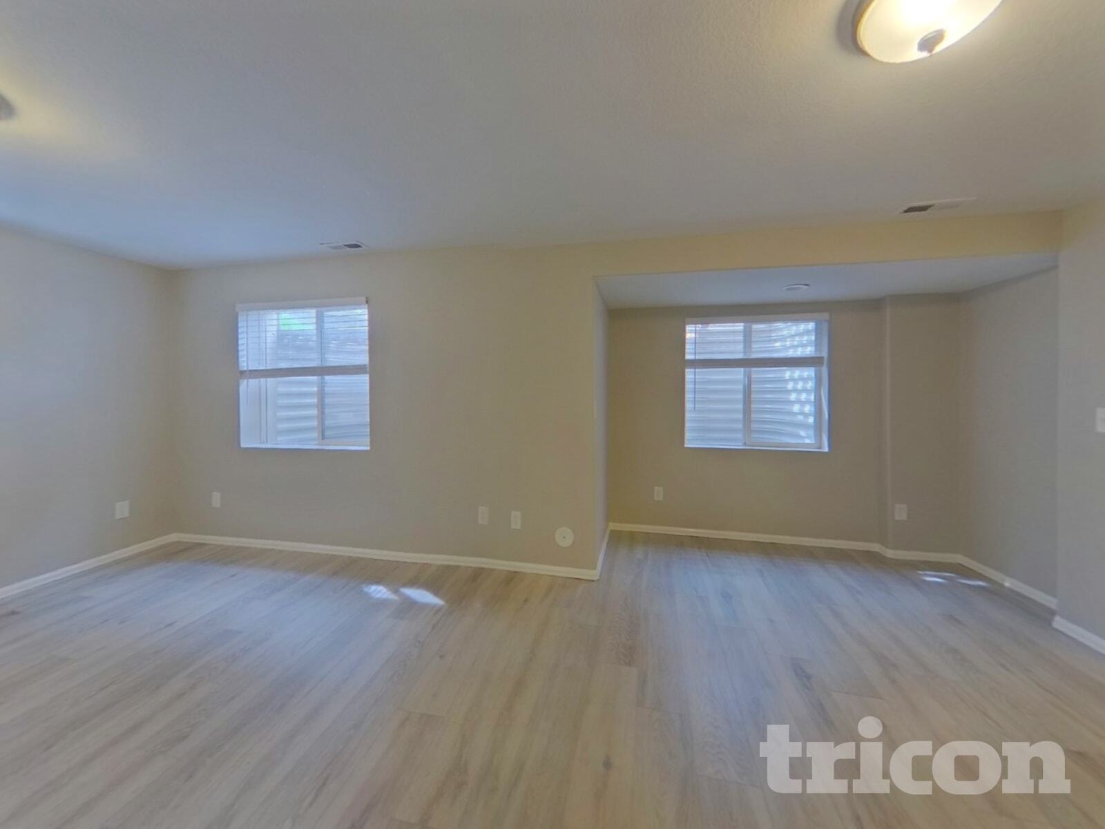 Building Photo - 9909 Vine St