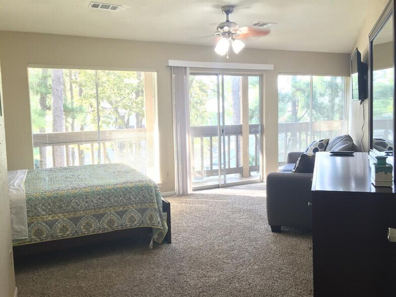 Primary Photo - 1413 April Villas