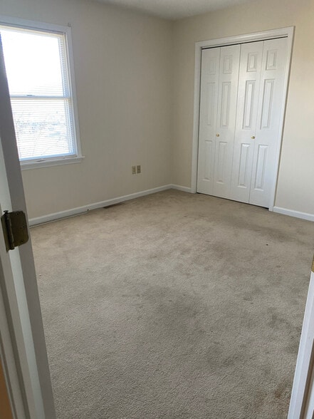 Building Photo - 506 Dover St