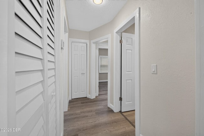 Building Photo - 398 Golf Blvd