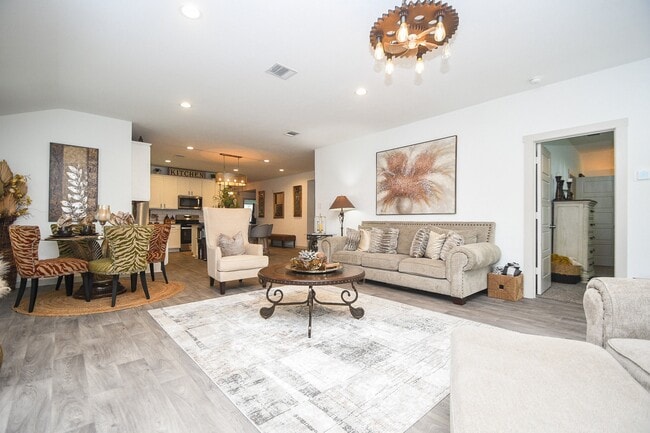 Building Photo - 7723 Golden Rubia Ln