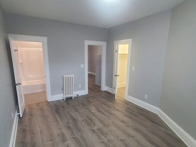 Building Photo - 738 Washington St