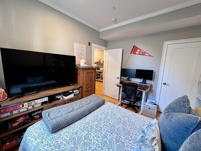 Building Photo - 37 P St