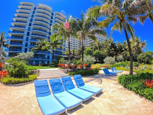 Building Photo - 9401 Collins Ave