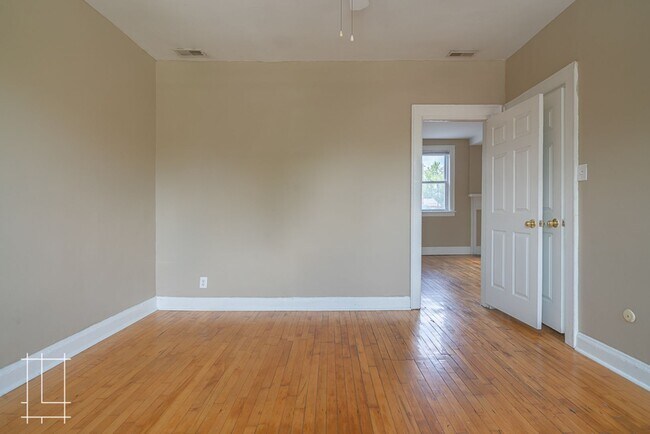 Building Photo - 2487-2491 Summit St.