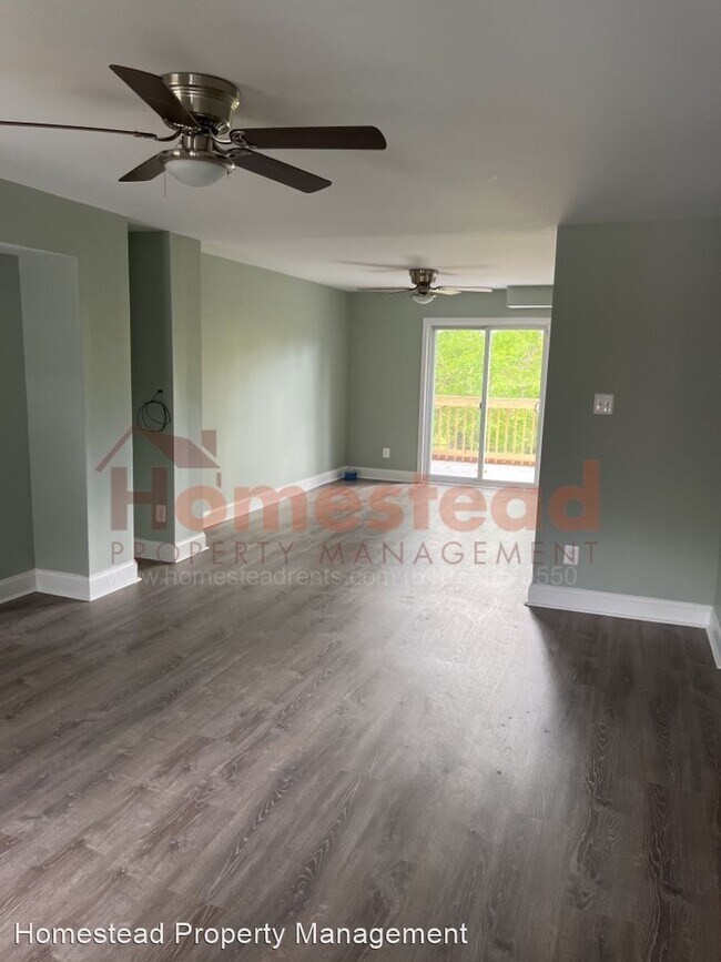 Building Photo - 3 br, 1.5 bath House - 212 Wabash Ave