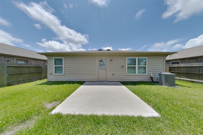 Building Photo - 829 Painted Bison Dr