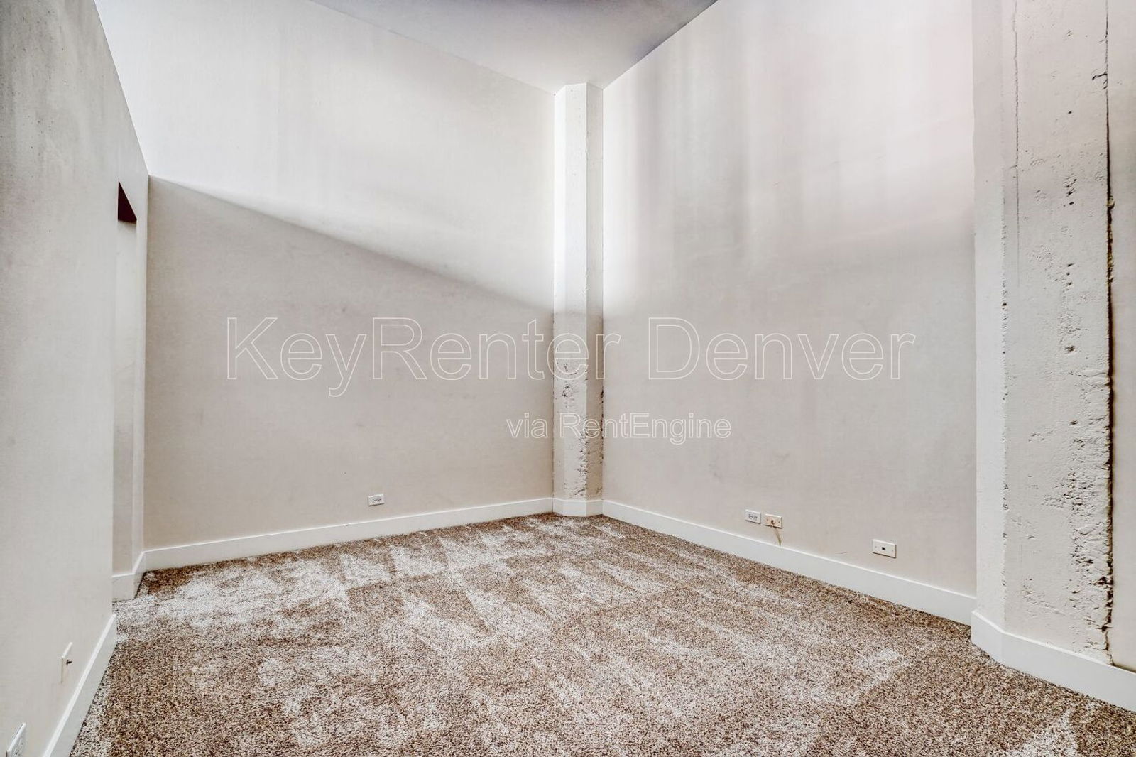 Building Photo - 720 16th St St