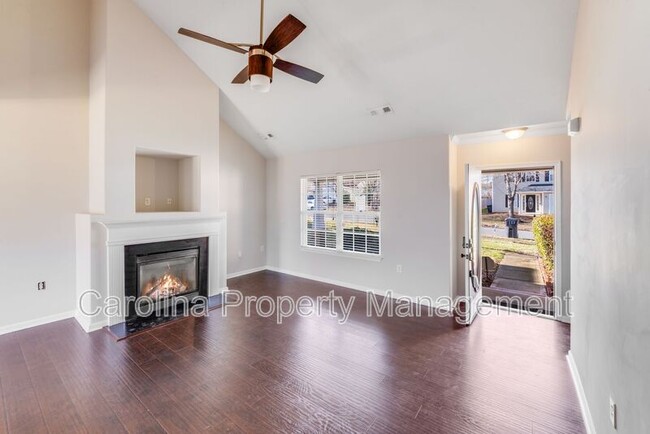 Building Photo - 7020 Bullock Dr