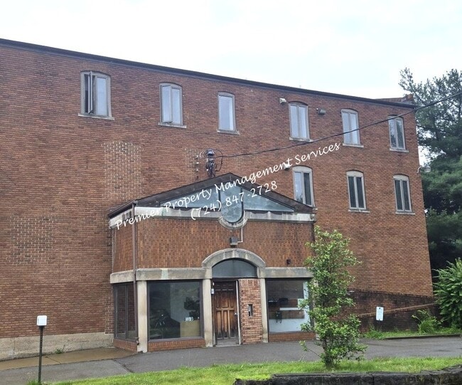 Building Photo - 518 W Cunningham St