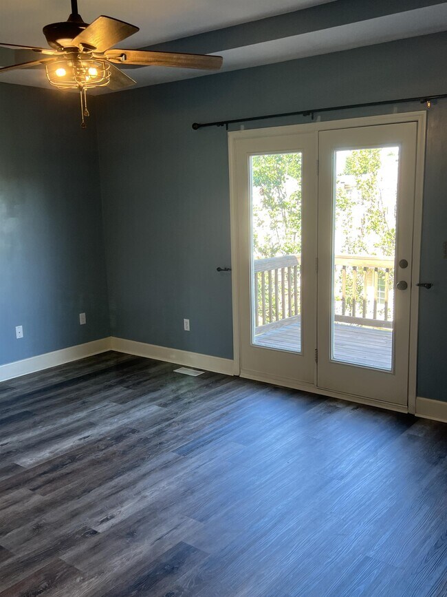 Building Photo - 1225 Dustins Way