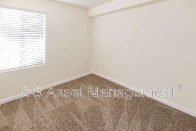 Building Photo - 1459 MacArthur Blvd