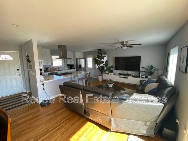 Building Photo - 6911 Quemoy Ct