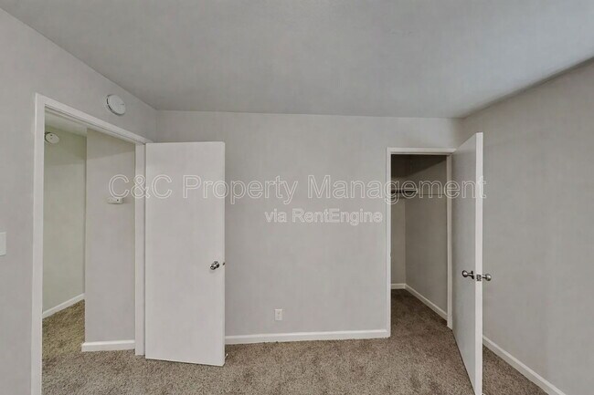 Building Photo - 22034 Arbor Ave