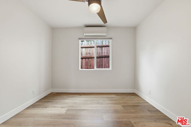 Building Photo - 5226 Rockland Ave