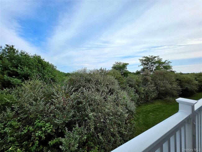 Building Photo - 34 Village Green Dr