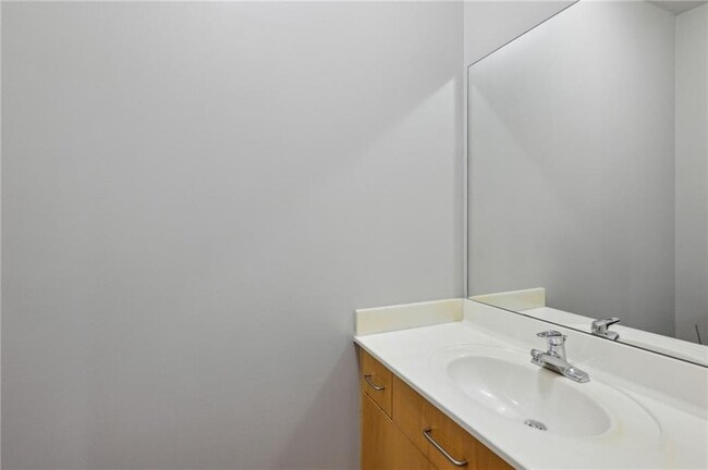 Building Photo - 1294 Fernwood Cir NE