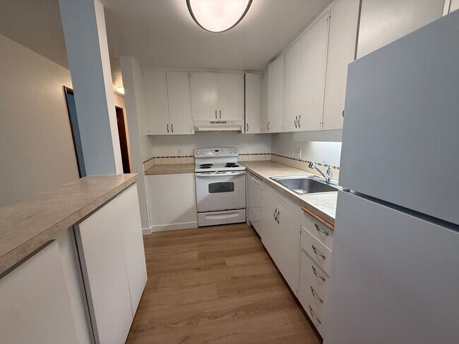 Interior Photo - Sheffield Apts.