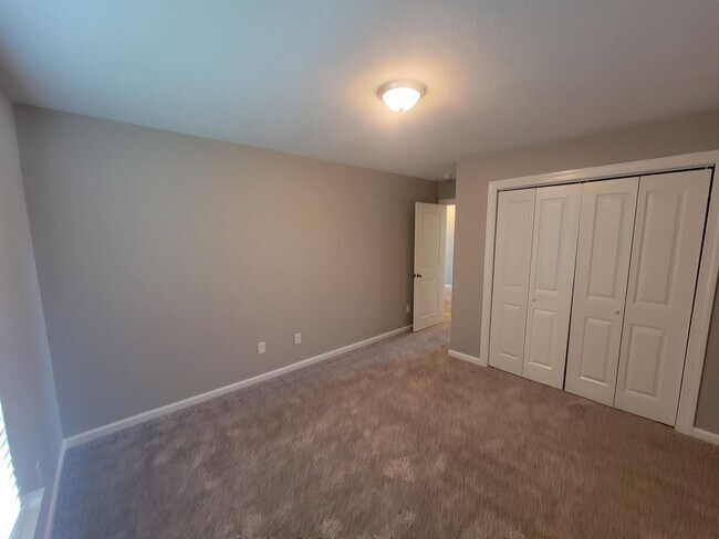 Building Photo - 1733 Ethan Way
