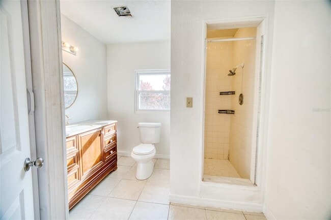 Building Photo - 2317 Harris St