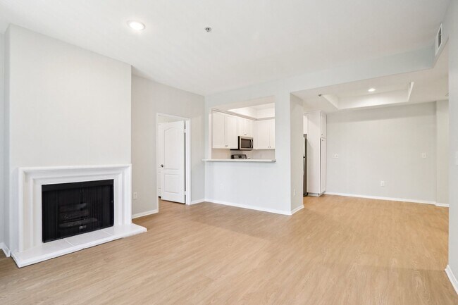 Interior Photo - 2201 Beverly Glen Blvd.