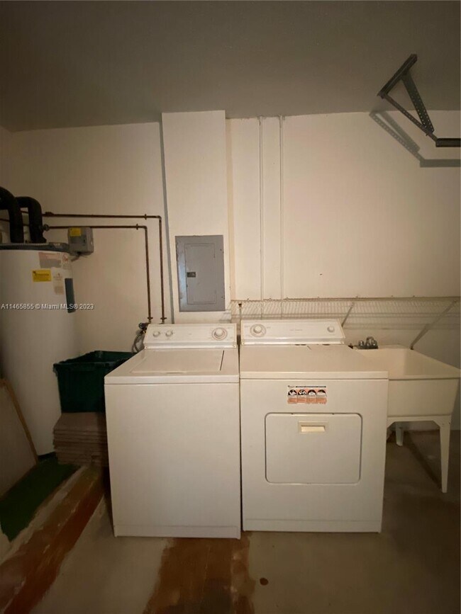 Building Photo - 16226 NW 19th St