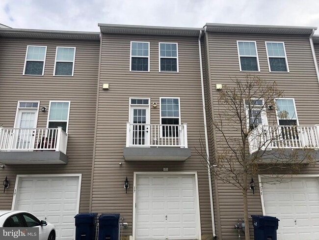 Building Photo - 17 Stevens Ct