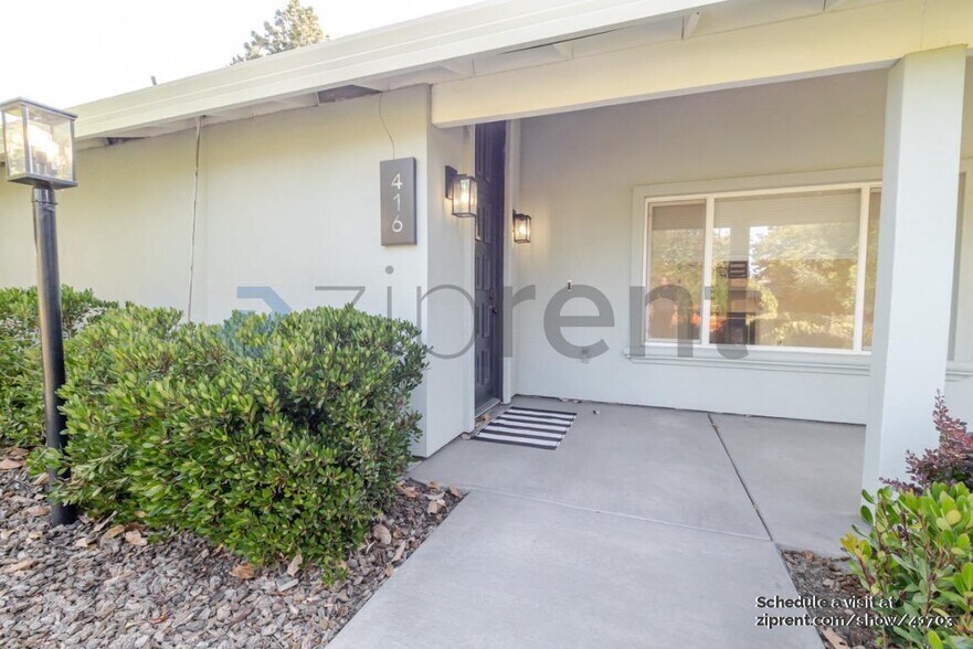 Building Photo - 416 Claydon Way