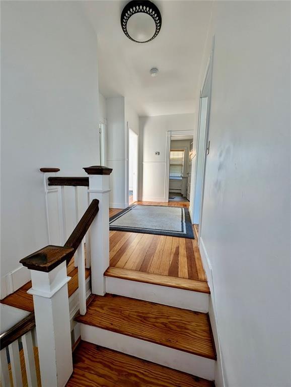 Building Photo - 18 Bedlow Ave