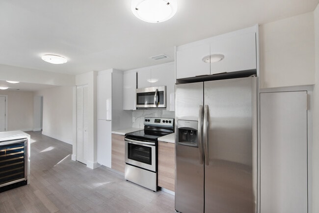 Building Photo - 522 NW 47th Terrace